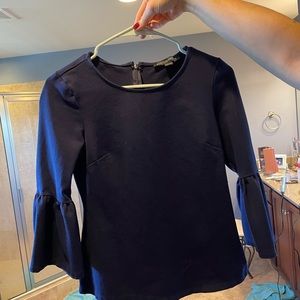 Boston proper in great condition! Very classy and beautiful. Extra small